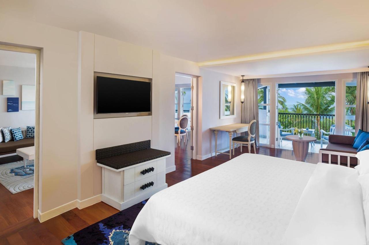 Junior Suite 1 Bedroom Suite 1 King Balcony,1552128874:JPEG